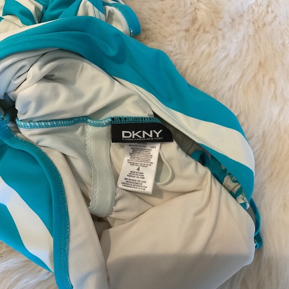 DKNY Size 4 Swimsuit - Picture 3 of 4
